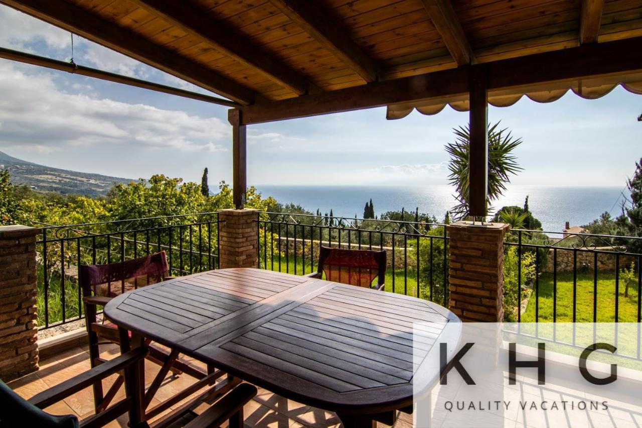 Villa Harmony in Lourdata Livathos  Esterno foto